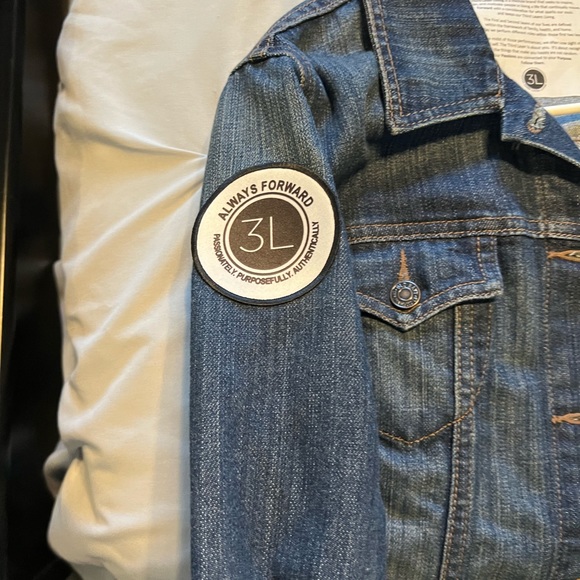 Custom Jean jacket with Native American chief sequin embellishment - Picture 3 of 6